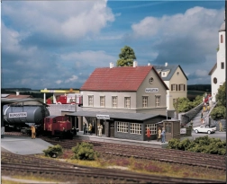 Piko Hobby Bahnhof Burgstein H0 Bausatz