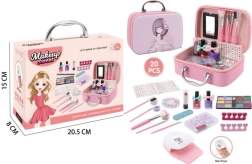 Make-up-Kosmetikset im Koffer