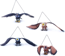 Plastikfiguren Adler und Eule mit Ton