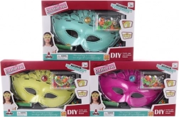 Herstellung und Verzierung einer Kinder-Maske