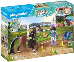 Playmobil Horses Waterfall: Zoe und Blaze mit Hindernissen 71355