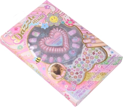 Aufklebende Nägel mit Aufklebern – Blümchen