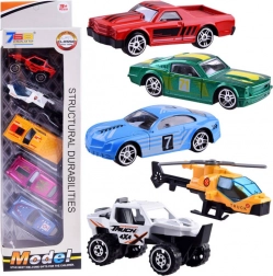 Set mit Kinderautos und einem Hubschrauber