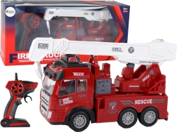 Rettungsfahrzeug mit ferngesteuertem Kran