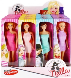 Puppe in buntem Kleid