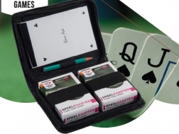 Set aus 2 Kartendecks in Etui mit Notizblock und Bleistift