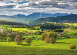 Puzzle Frühling über Povrazník 3000 Teile