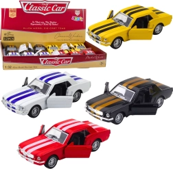 Klassisches Metallauto 1:32 mit Pull-Back-Antrieb und öffnenden Türen