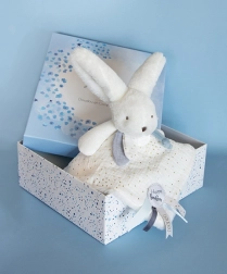 Doudou Geschenkset Blau – Häschen mit Deckchen