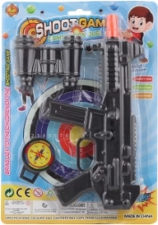 Kindermaschinenpistole mit Fernglas und Kompass