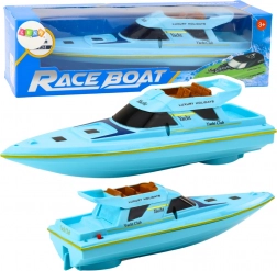 Blaues Motorboot mit Batterien