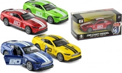 Sportliches Metallauto mit zu öffnenden Türen