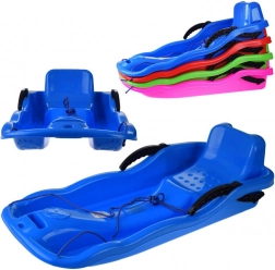 Plastschlitten mit Seil für den Winter