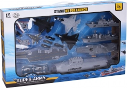 Flugzeugträger mit Katapult und U-Boot