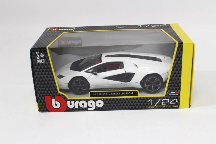 Bburago Lamborghini Countach LPI 800-4 weiß 1:24