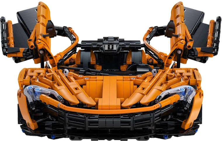 Öffnende Elemente und realistische Details