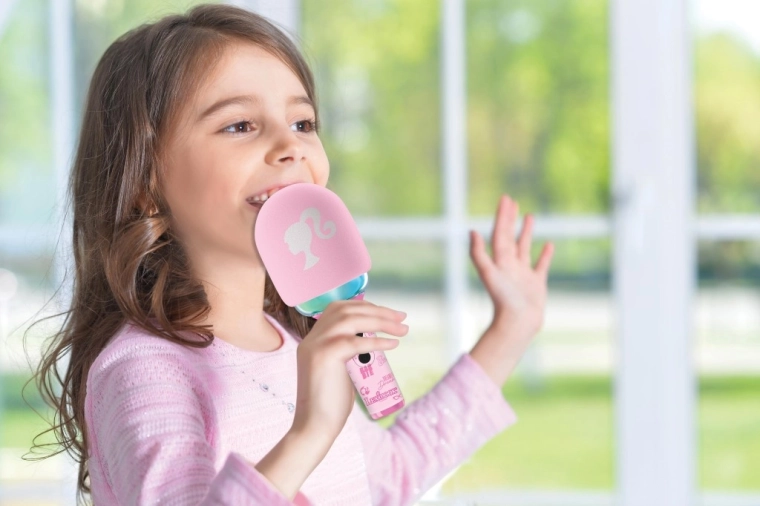 Leichtes Mikrofon für Kinderauftritte