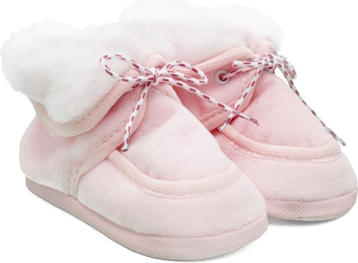 Leicht und weich, sanft zu Kinderfüßen