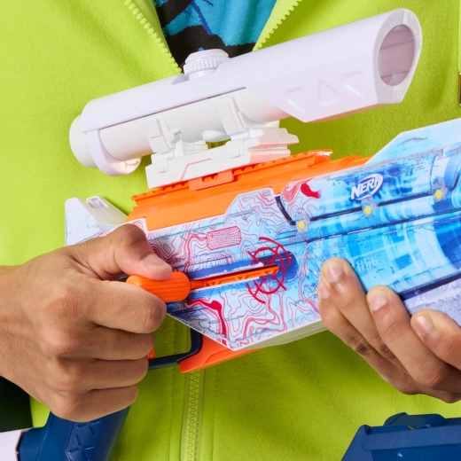 Manueller Spannmechanismus und 6-Dart-Magazin