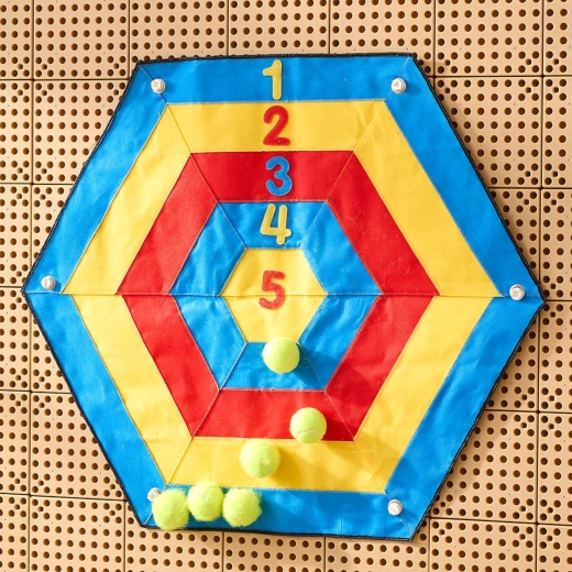 Einfache Aufhängung und sicheres Spiel