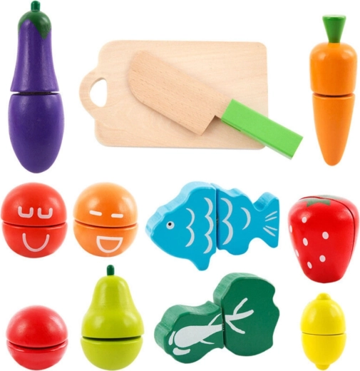 Schneidebrett und Holz-Messer für das Spiel in der Kinderküche