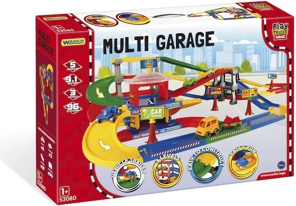 Parkhaus mit Überführung