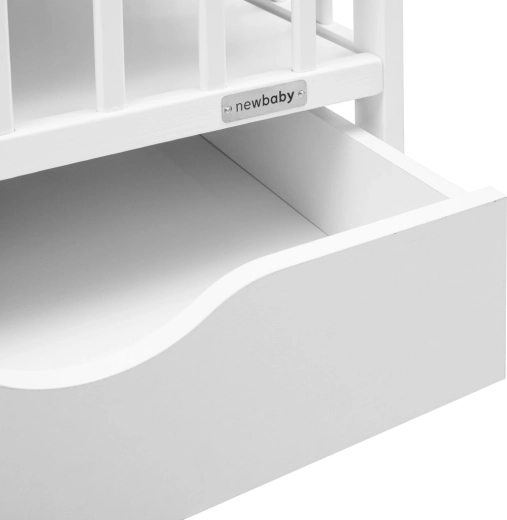 Praktische Schublade mit leichtgängigem Auszug