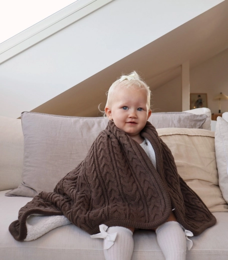 Für Kinderwagen und Babybett