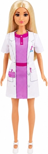 Medizinisches Outfit wie aus einer echten Praxis