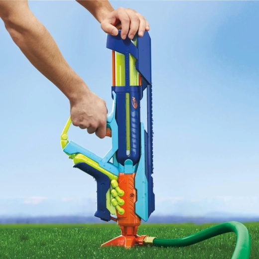 Schnelles Nachfüllen über den Gartenschlauch