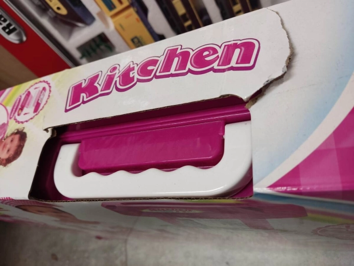 Ofen mit Beleuchtung beim Öffnen der Tür