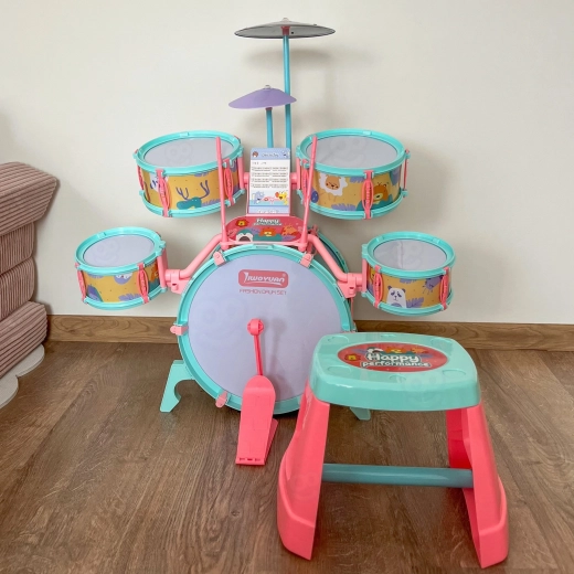 Komplettes Set für kleine Schlagzeuger