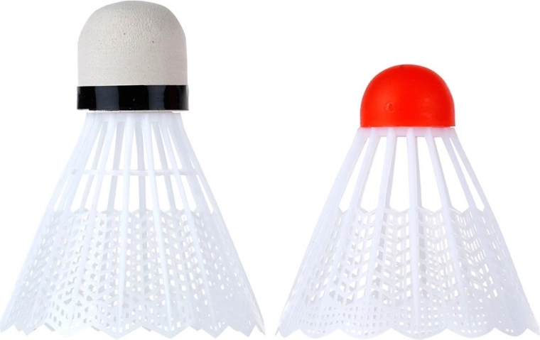 Zwei Balltypen für verschiedene Spielstile