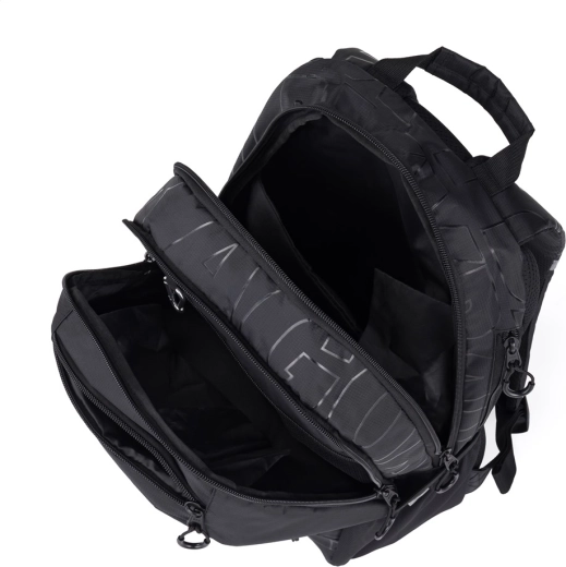 Clevere Aufteilung und Laptopschutz