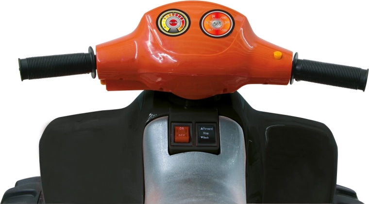 Einfache Bedienung: vorwärts/rückwärts, Stop und Gaspedal