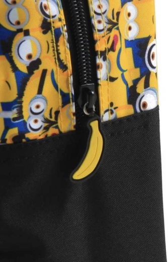 Reißverschluss und praktische Details