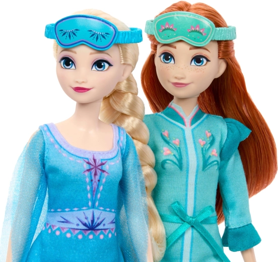 Puppen Anna und Elsa in Nacht-Outfits
