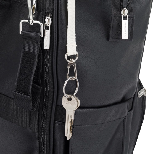 Integrierter Schlüsselhalter und clevere Taschen
