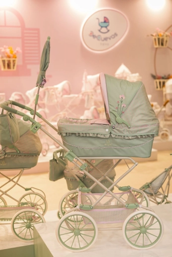 Komfortable Babywanne mit Zubehör