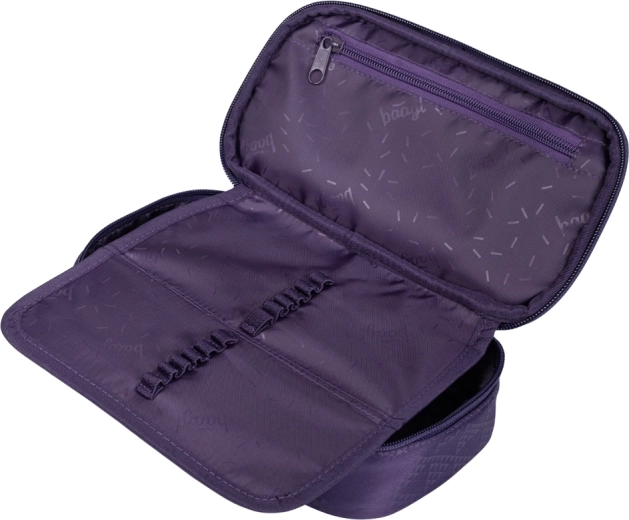 Cleveres Ordnungssystem mit Fächern und Haltern