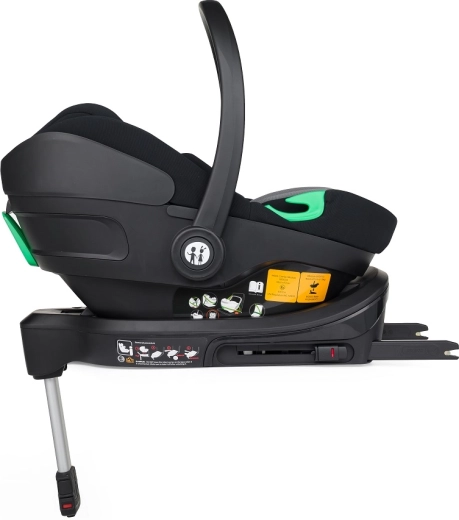 Sicherer Wechsel vom Auto auf den Kinderwagen mit ISOFIX-Basis