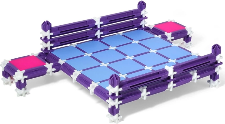 Bett und Accessoires für das Kinderzimmer