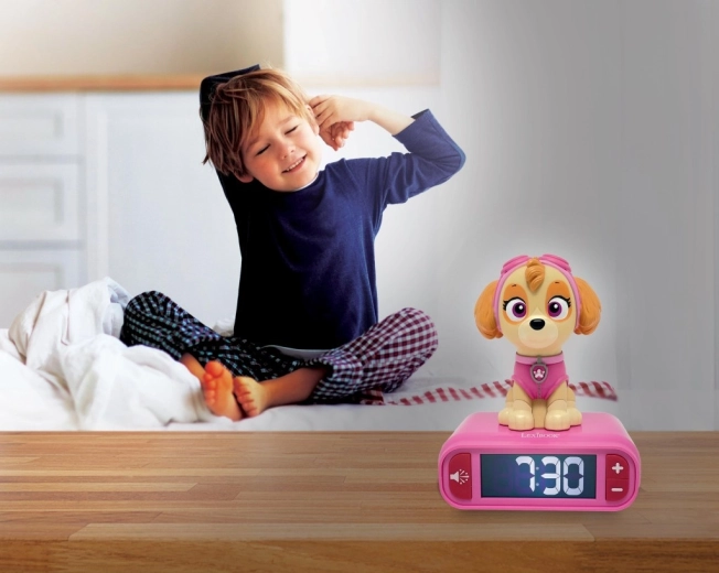 Großes Digitaldisplay zum einfachen Ablesen der Uhrzeit
