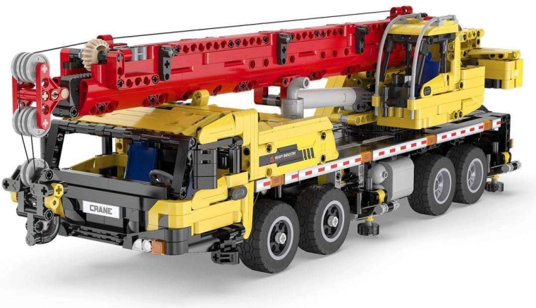 Stabiles Chassis und 8 Gummiräder