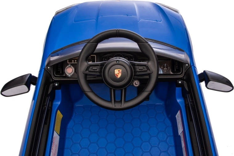 PORSCHE-Stil mit umfangreichem Audio-Panel