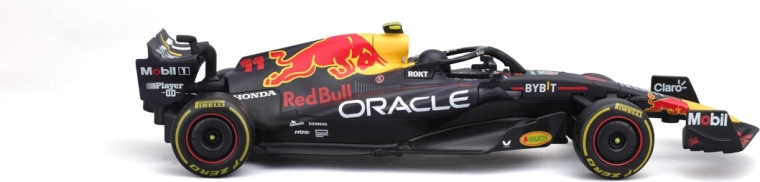 Realistisches lizenziertes RB19-Design