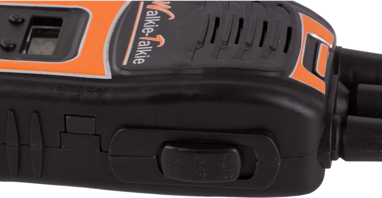 Integrierte Mini-Taschenlampe für Spiele im Freien