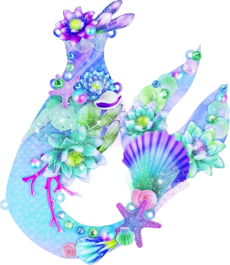 Funkelnde Details mit Glitzersteinen und Stempeln