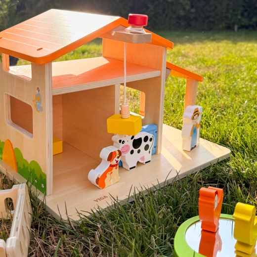 Zweistöckige Farm mit magnetischem Heulift