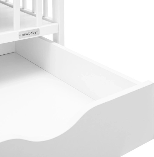 Sichere und robuste Konstruktion aus Kiefernholz